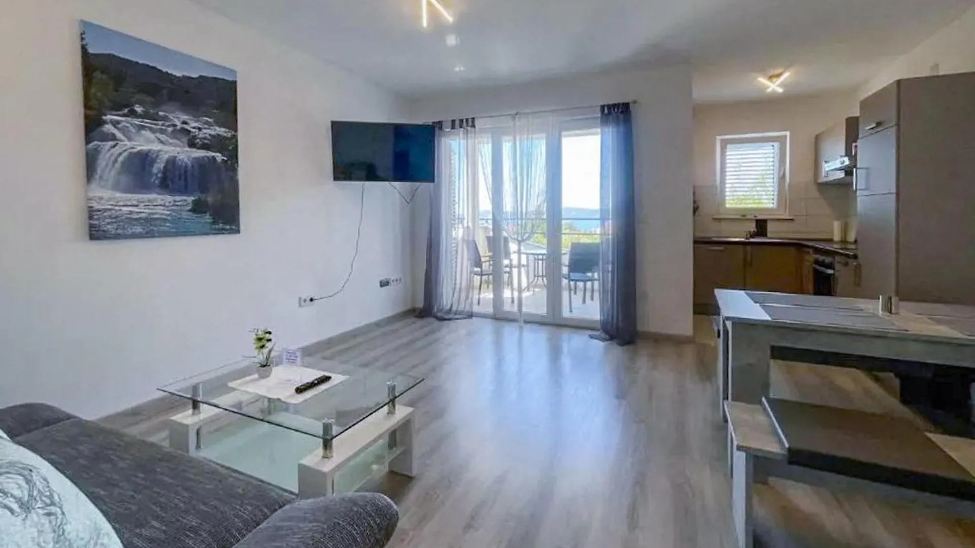 Beautiful Apartment In Bibinje With Wifi